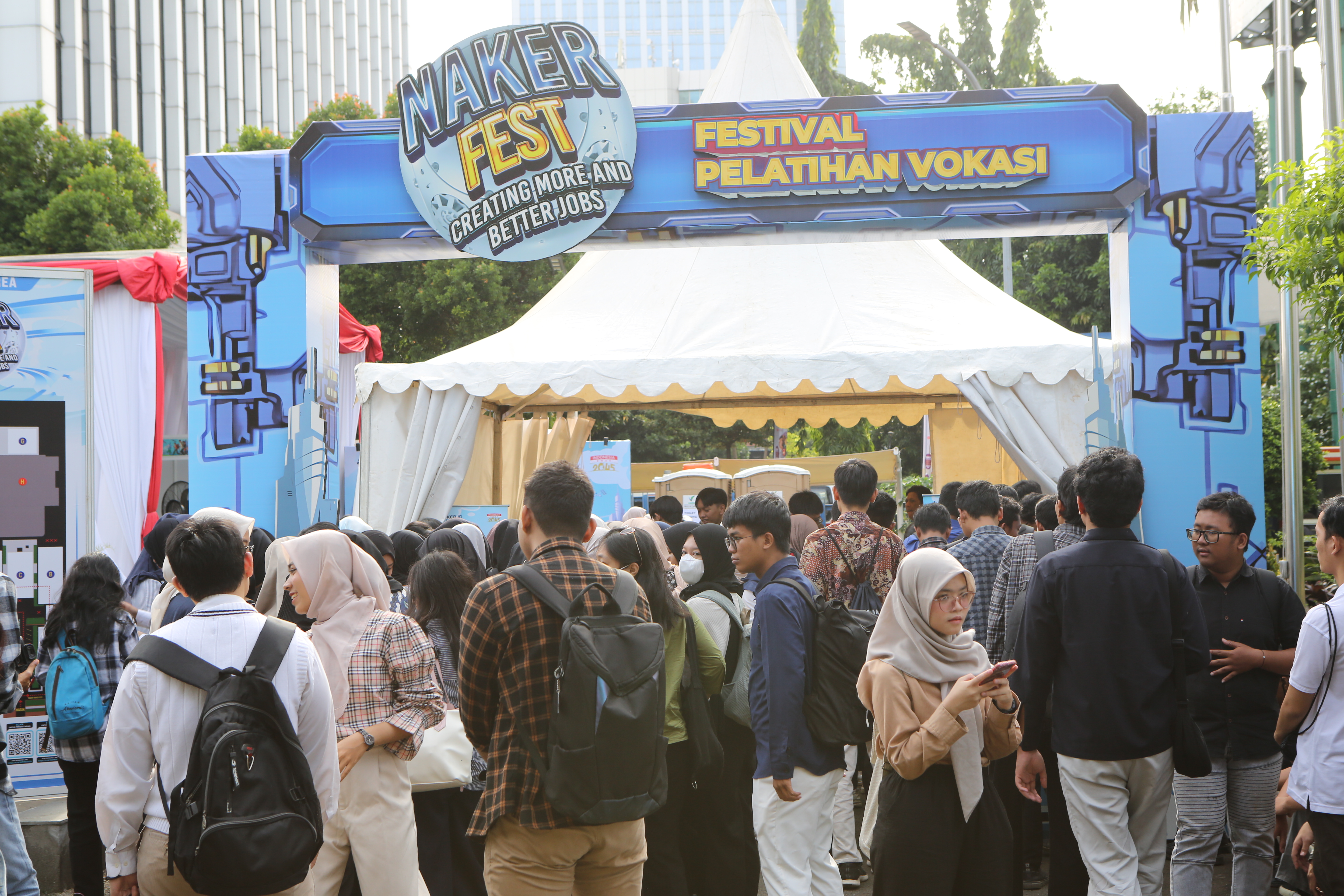 Hari Terakhir Naker Fest Jakarta 2024: Antusiasme Memuncak, Ribuan Pencari Kerja Serbu Acara